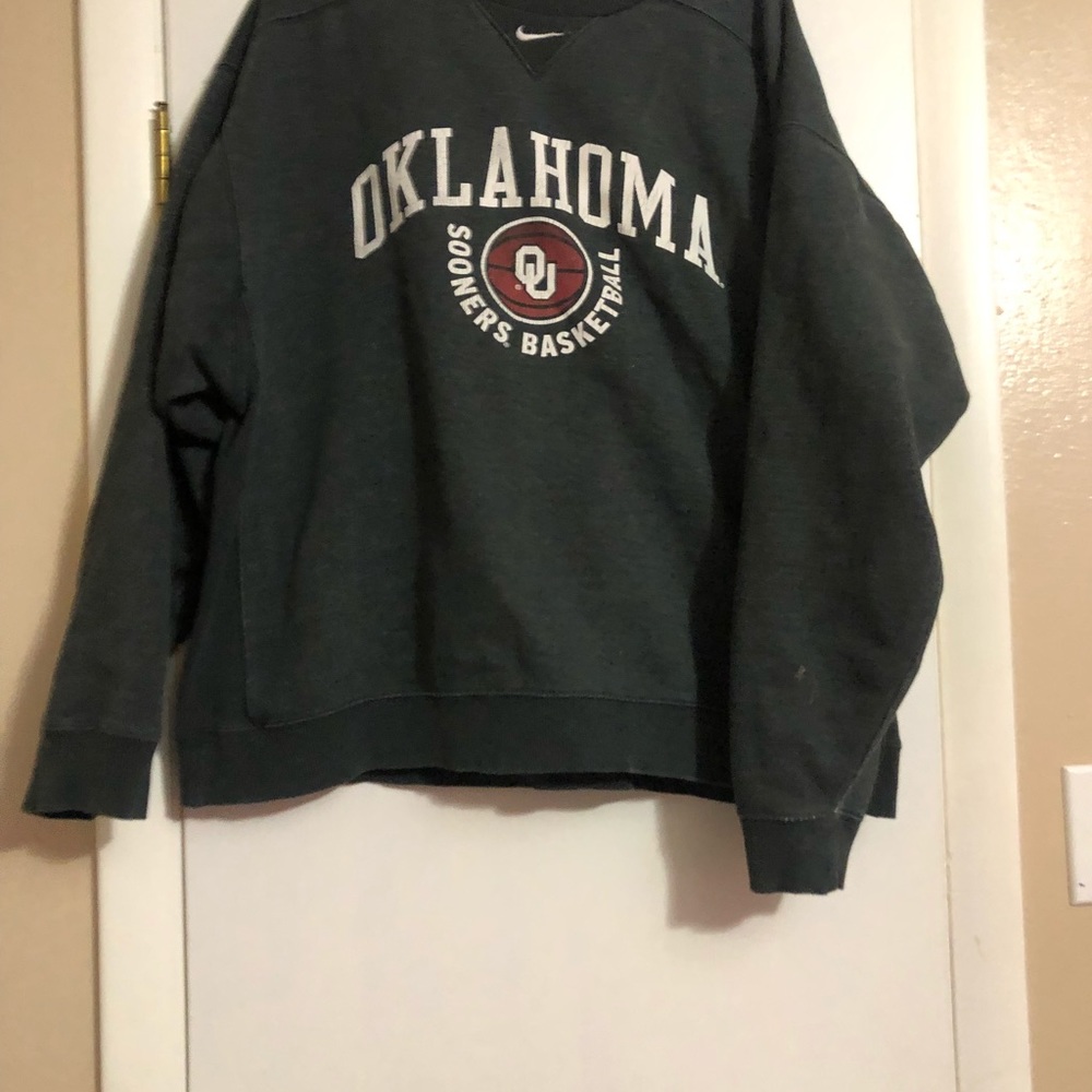 Nike Oklahoma basketball sweater